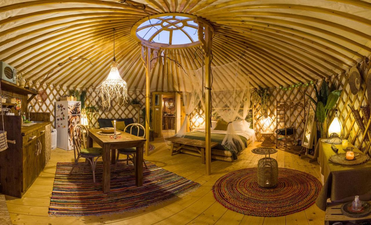 2 Cuori E 1 Yurta Glamping In Tuscany - Adults Only Asciano Dış mekan fotoğraf