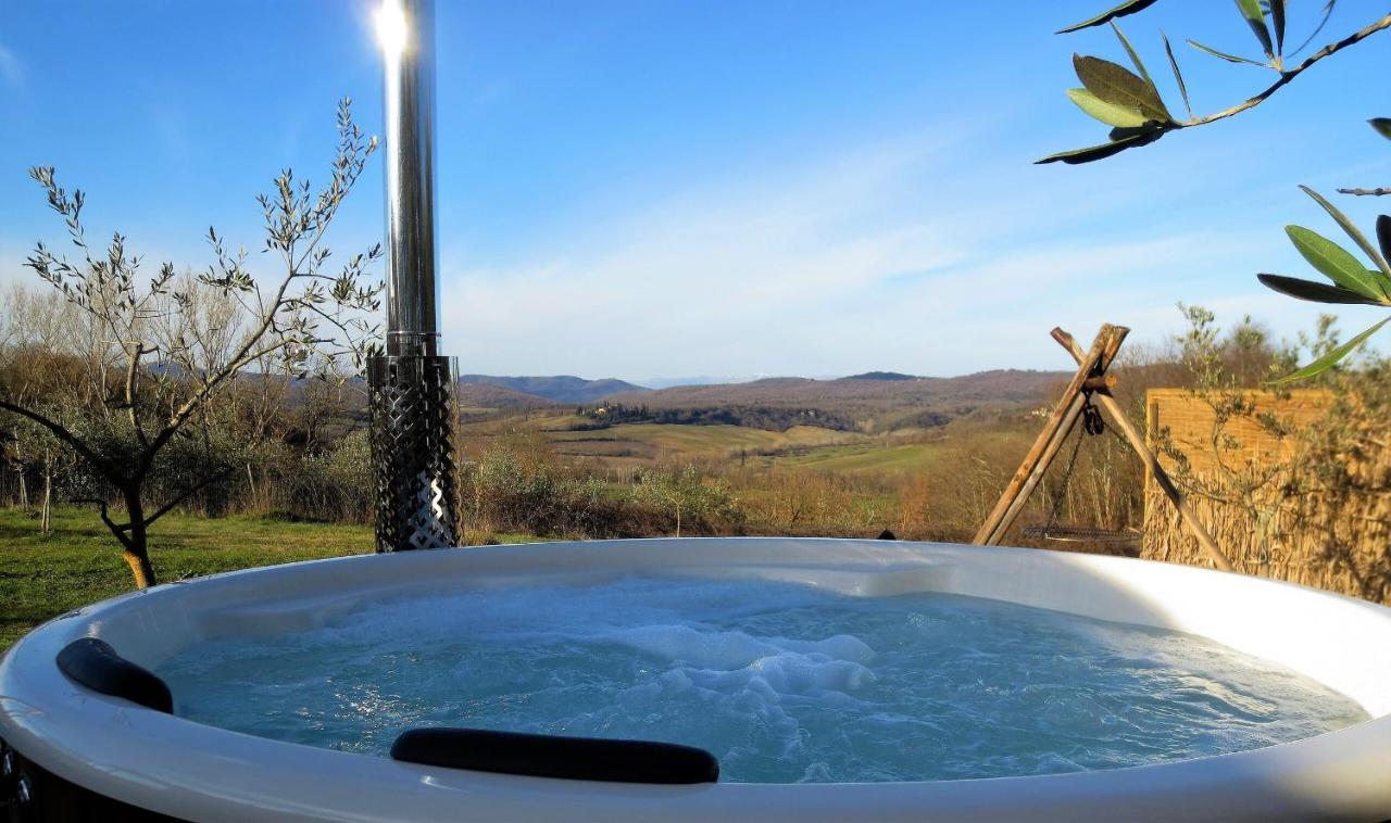 2 Cuori E 1 Yurta Glamping In Tuscany - Adults Only Asciano Dış mekan fotoğraf
